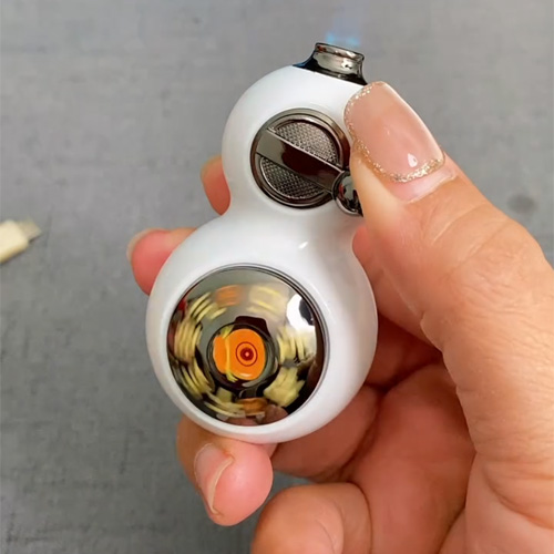 Bật lửa hình hồ lô thế này cũng khá đẹp và độc đáo