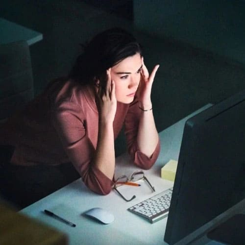 Hàng nghìn nhân sự mất việc – Khi nào làn sóng cắt giảm mới kết thúc?