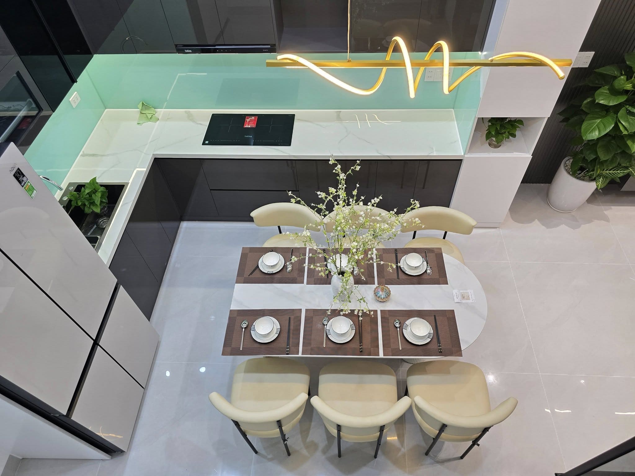 [Hình ảnh: hoan-thien-nha-200m²-sau-7-thang-thi-con...-ty-17.jpg]