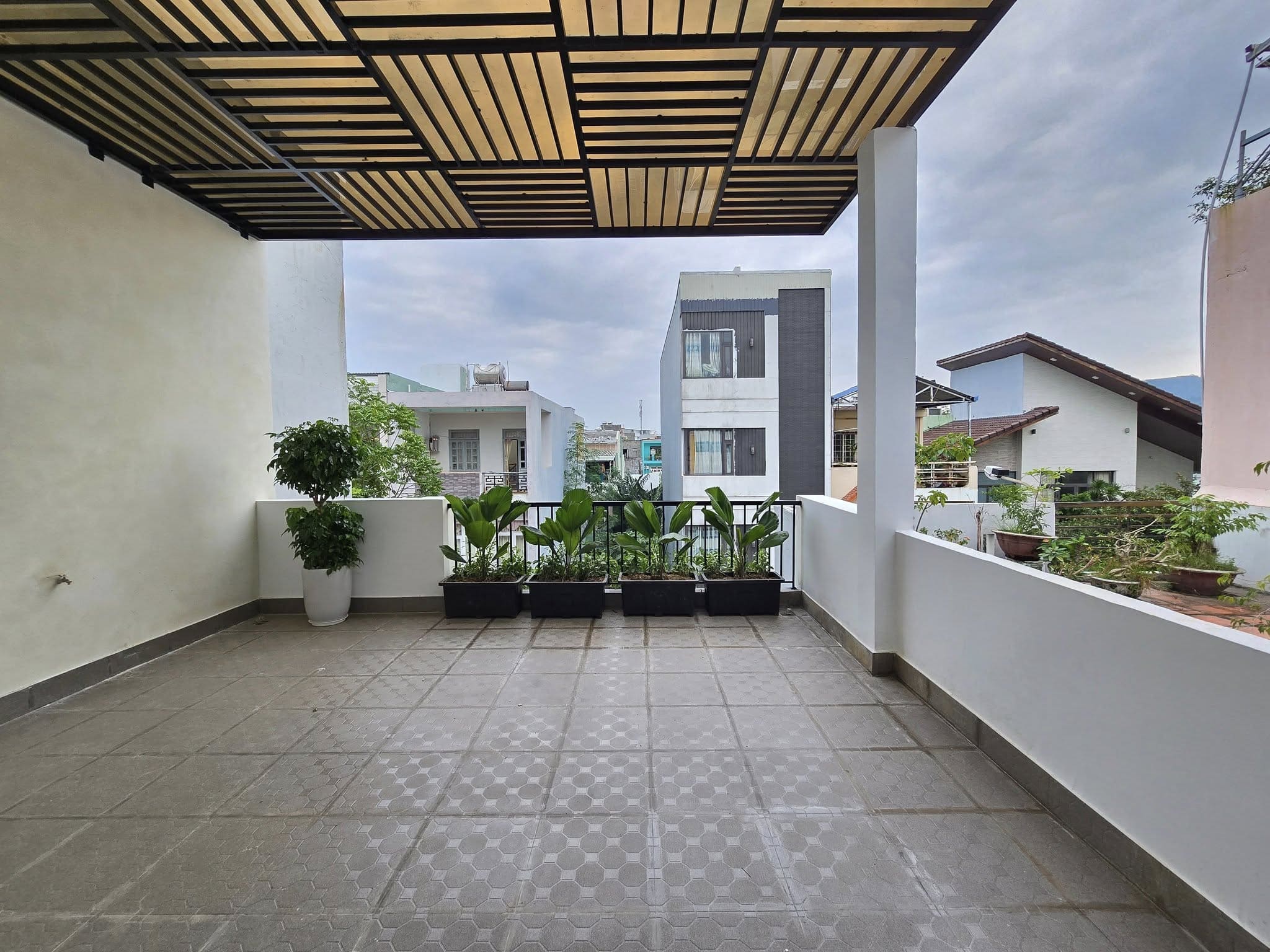 [Hình ảnh: hoan-thien-nha-200m²-sau-7-thang-thi-con...-ty-21.jpg]