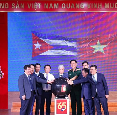 Lời kêu gọi ủng hộ Cuba chạm tới trái tim hàng triệu người Việt, hơn 121 tỷ đồng đã được quyên góp