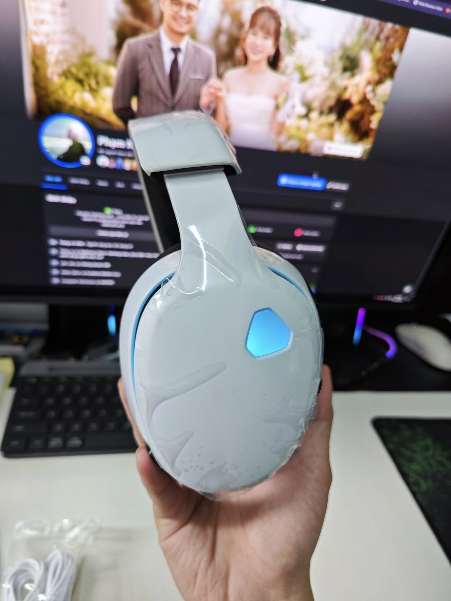 [Hình ảnh: tai-nghe-colorfire-solaris-wireless-3-ch...ngay-3.jpg]
