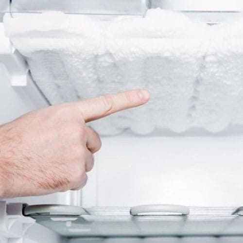7 Bước Xử Lý Nhanh Khi Tủ Đông Bị Đóng Tuyết Dày – Tự Làm Tại Nhà, Không Cần Gọi Thợ