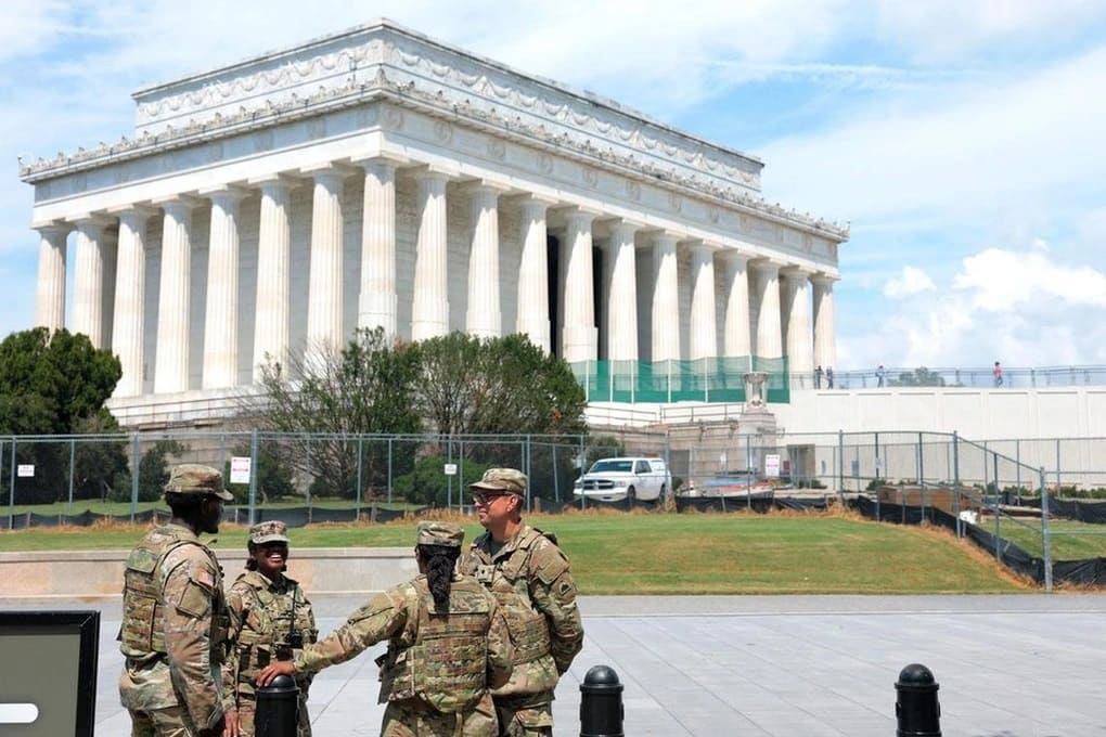 800 Vệ binh quốc gia được điều tới Washington theo lệnh của ông Trump