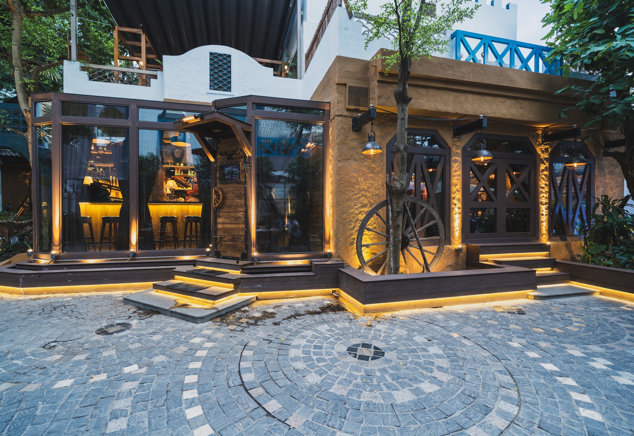 Acoustic Bar Thảo Điền – Trải Nghiệm Quán Rượu Viễn Tây Độc Đáo Giữa Lòng Sài Gòn 13
