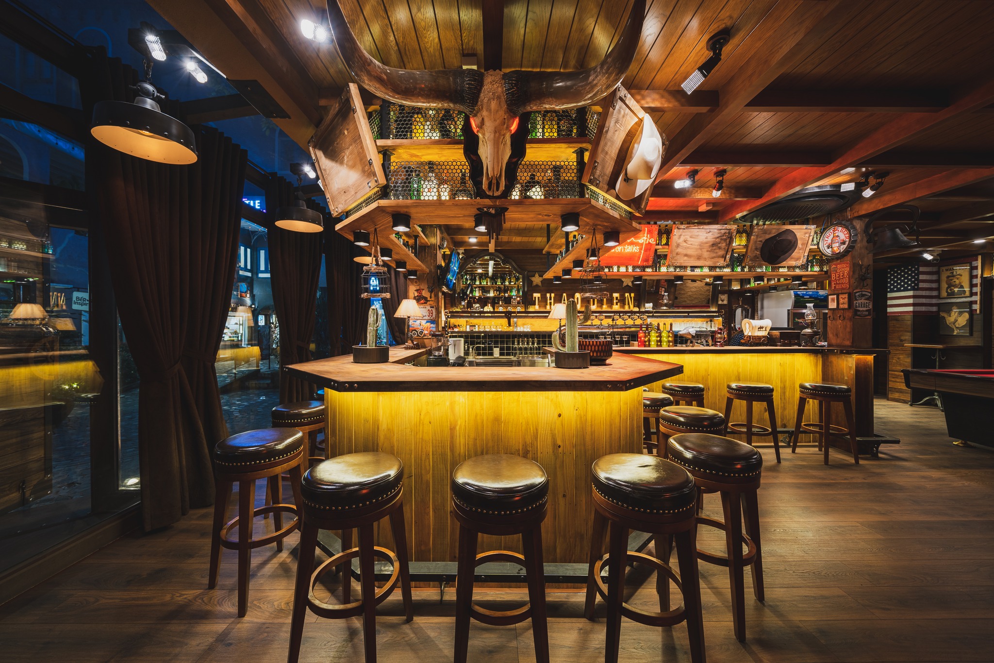 Acoustic Bar Thảo Điền – Trải Nghiệm Quán Rượu Viễn Tây Độc Đáo Giữa Lòng Sài Gòn 2
