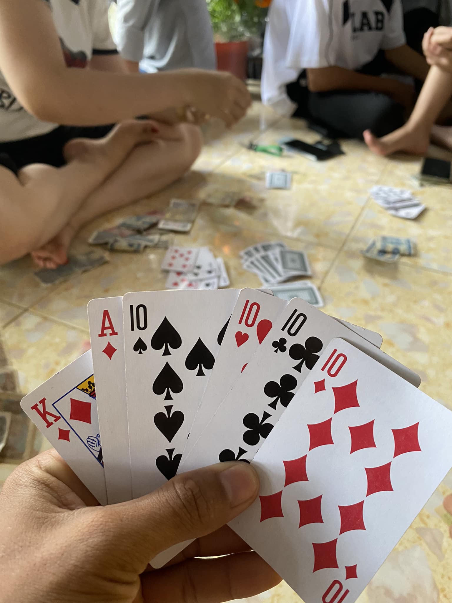 Thật vô nghĩa các bạn ạ