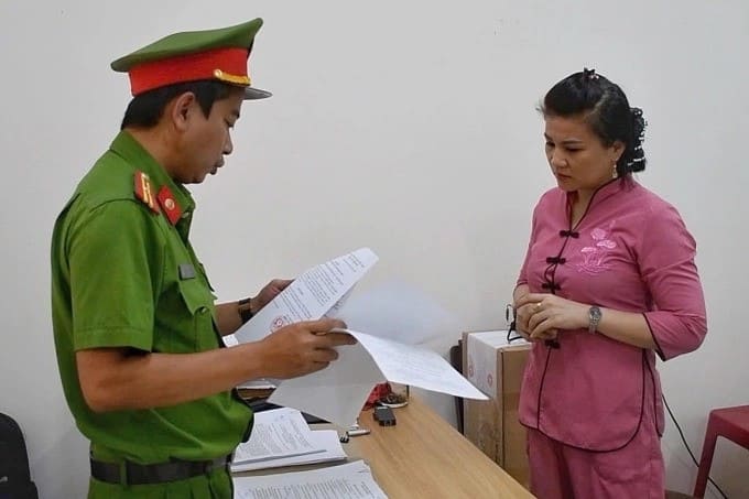 Bé 14 Tháng Tuổi Tử Vong Sau Khi Bị Bảo Mẫu Ném Xuống Nền – Lời Khai Đầy Phẫn Nộ Từ Chủ Nhóm Giữ Trẻ
