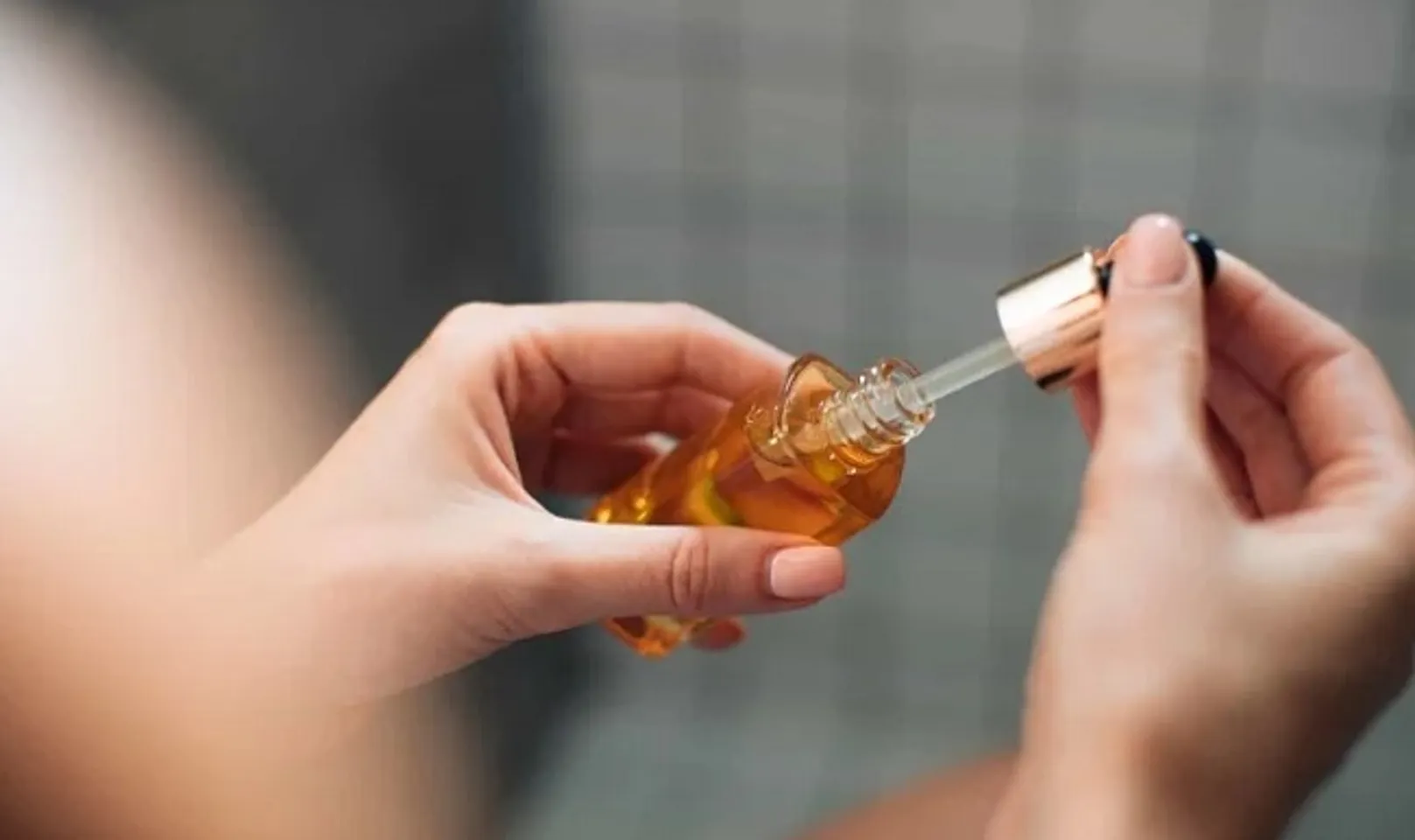 Cách dùng serum hiệu quả cho làn da căng mướt tự nhiên 4