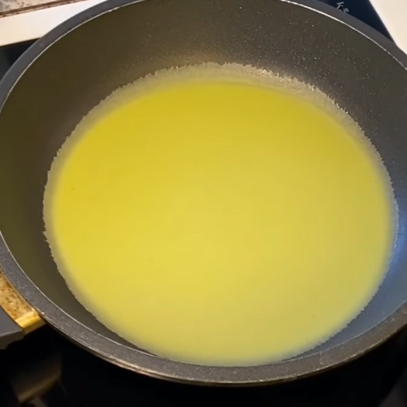 Cách làm bánh crepe lá dứa nhân kem chuối thơm ngon, lạ miệng ăn là ghiền 10