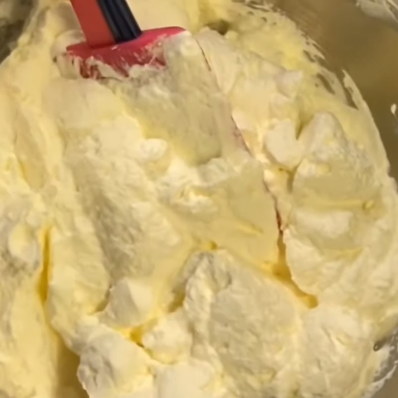 Cách làm bánh crepe lá dứa nhân kem chuối thơm ngon, lạ miệng ăn là ghiền 12