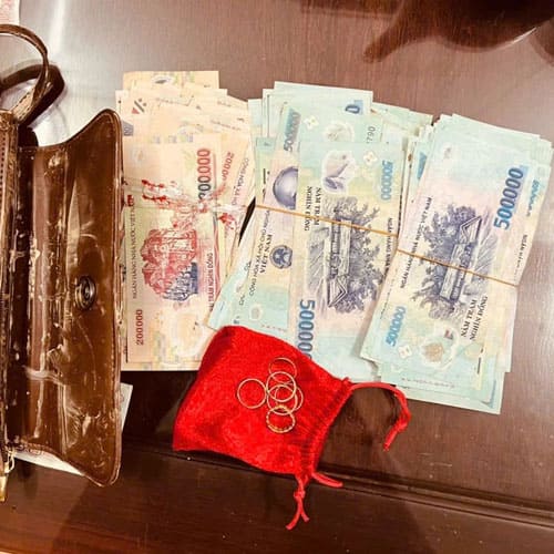 Chàng trai Thái Nguyên nhặt được túi tiền, vàng giữa nước lũ và hành động khiến ai cũng cảm phục