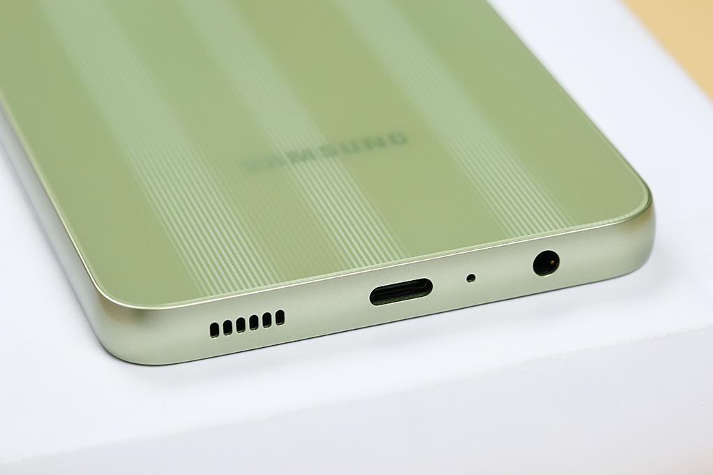 Điện thoại Samsung Galaxy A05 6GB 128GB 10