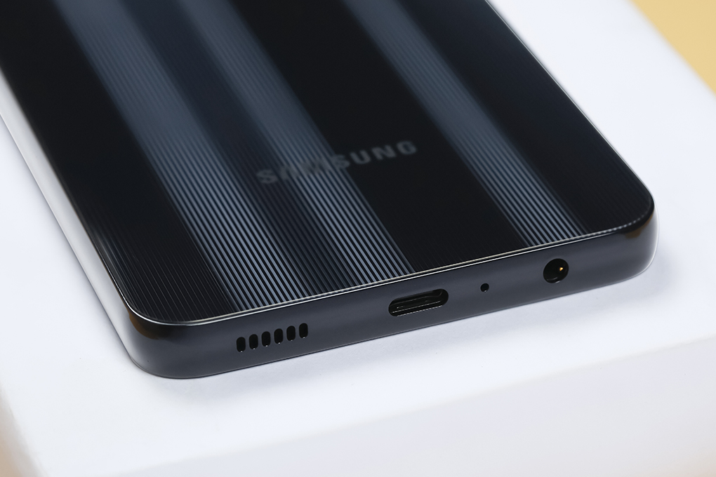 Điện thoại Samsung Galaxy A05 6GB 128GB 20