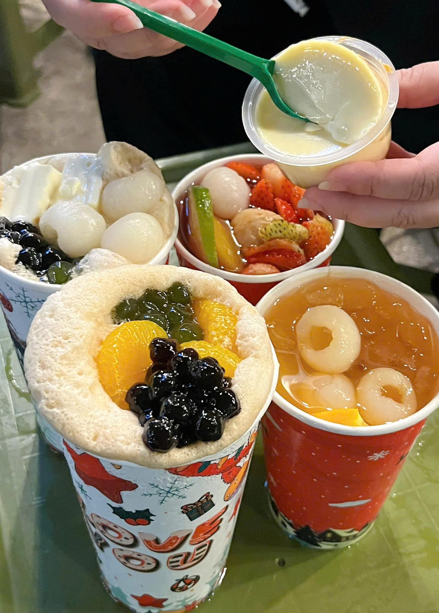 Giáng sinh tới, Crane Tea có ly mới! Order để check in ngay thôi !!! 4