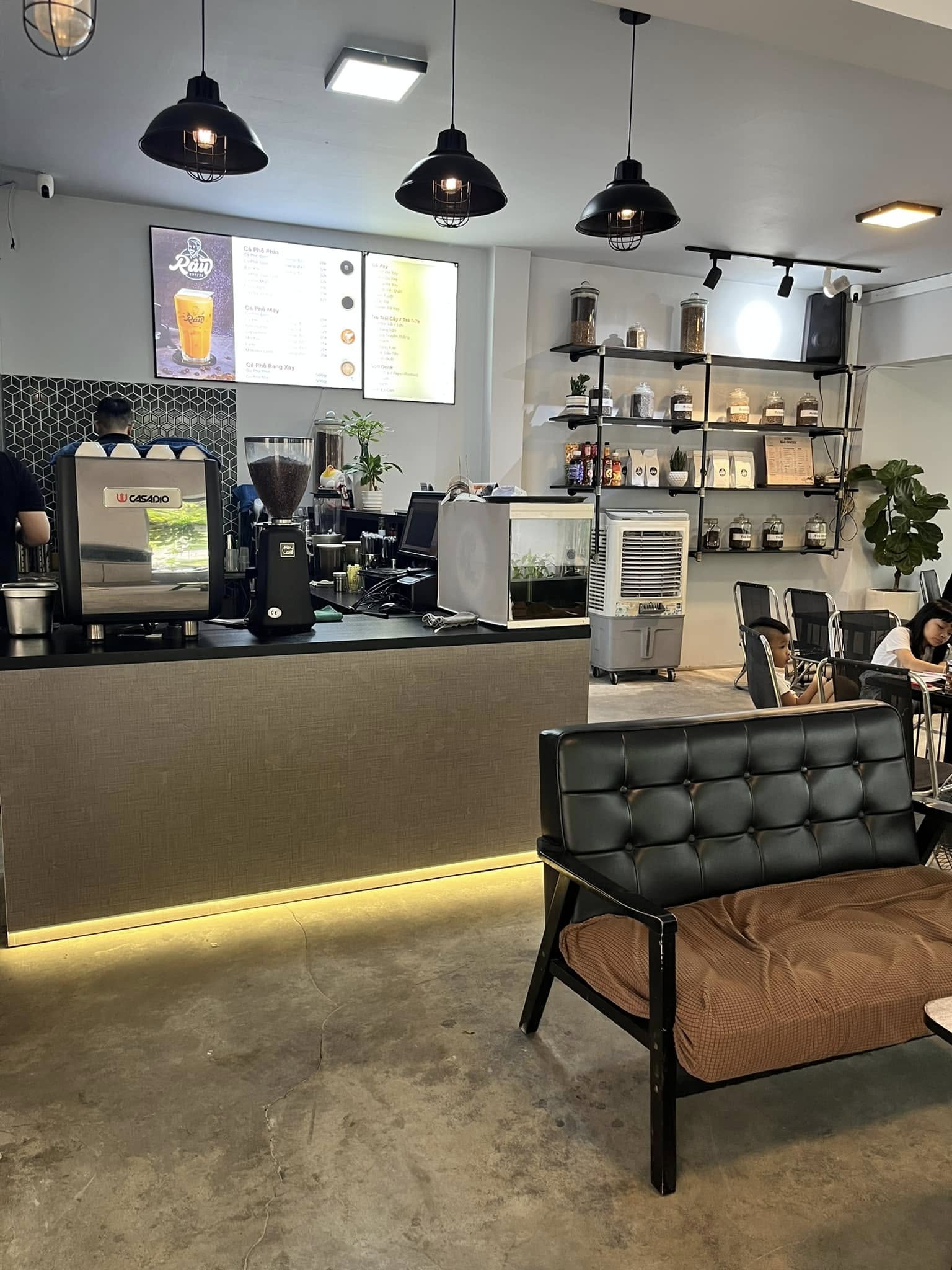 Góc Chill Mới Tại Râu Coffee – Mời Bạn Ghé Thăm! ☕ 2