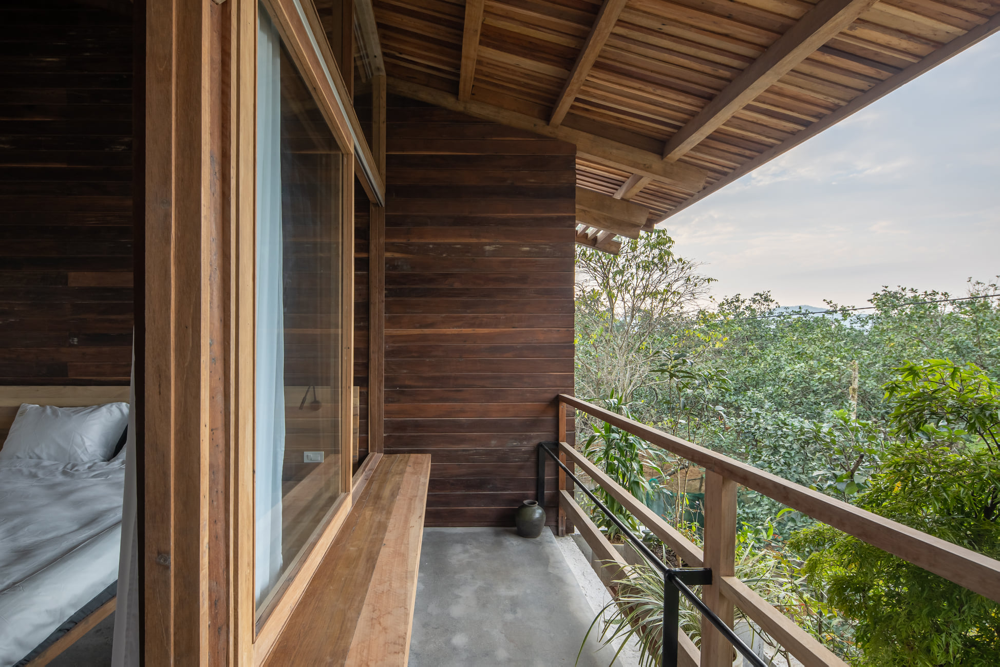 Hachi Homestay & Spa – Phòng Pomelo Queen Room: Trải Nghiệm Nghỉ Dưỡng Tinh Tế 4