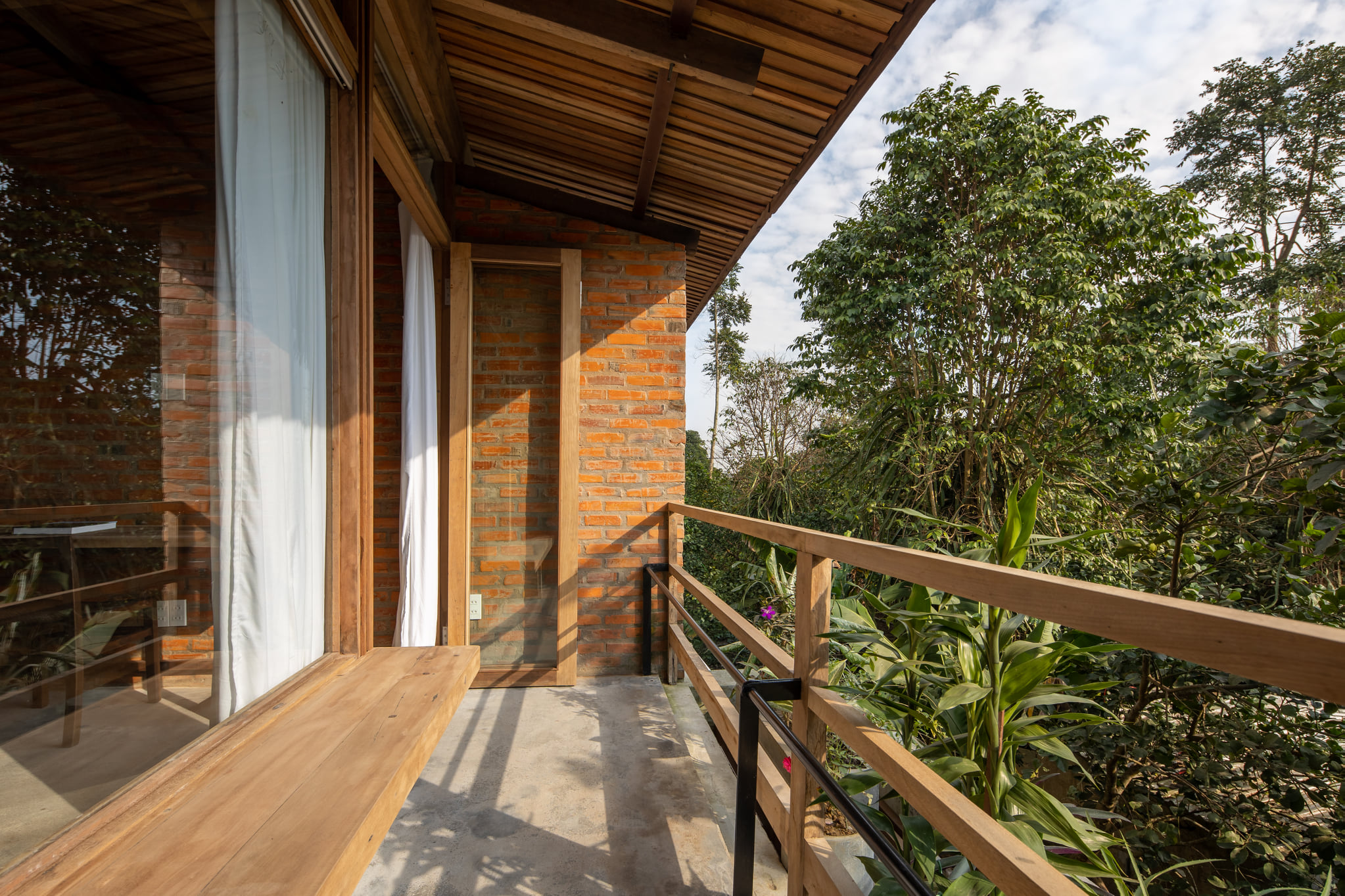 Hachi Homestay & Spa – Phòng Pomelo Queen Room: Trải Nghiệm Nghỉ Dưỡng Tinh Tế 8