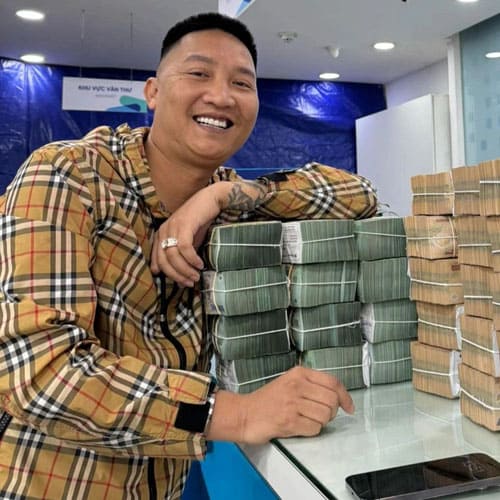 Hệ sinh thái doanh nghiệp trăm tỷ đồng của Huấn “Hoa Hồng”: Từ mạng xã hội đến thương trường