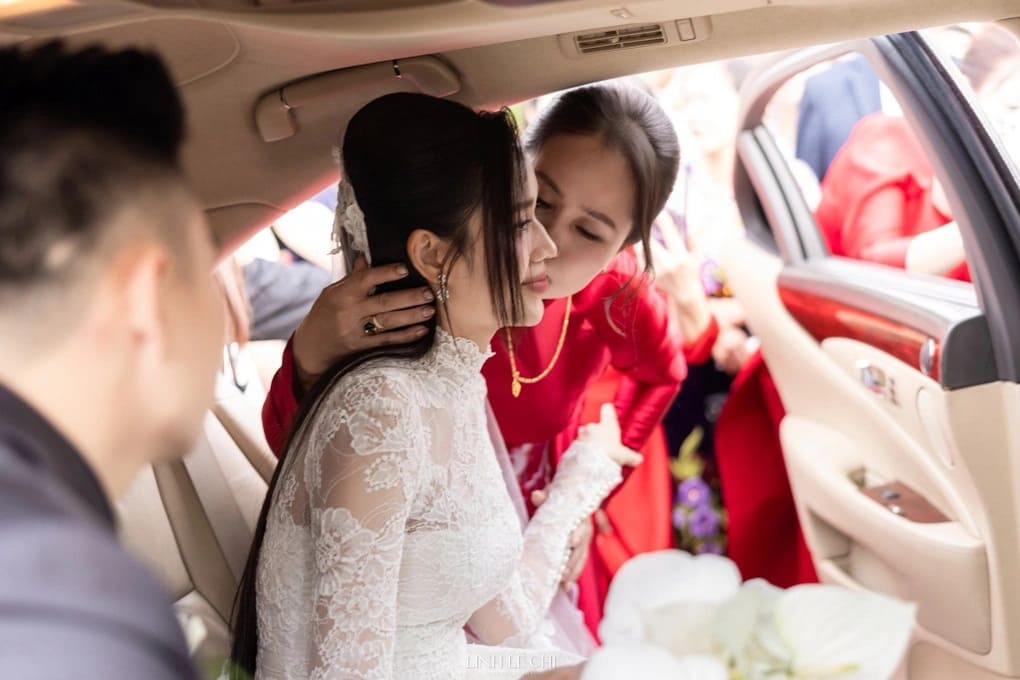 Đỗ Thị Hà rạng rỡ trong ngày cưới với doanh nhân Nguyễn Viết Vương