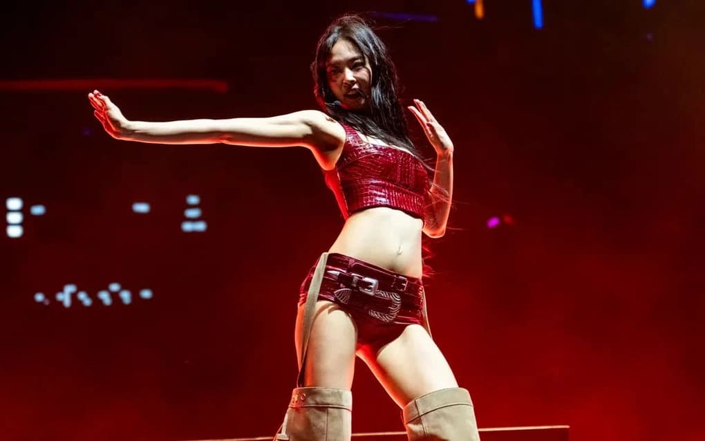 Từ idol ngọt ngào đến biểu tượng táo bạo: Jennie Blackpink