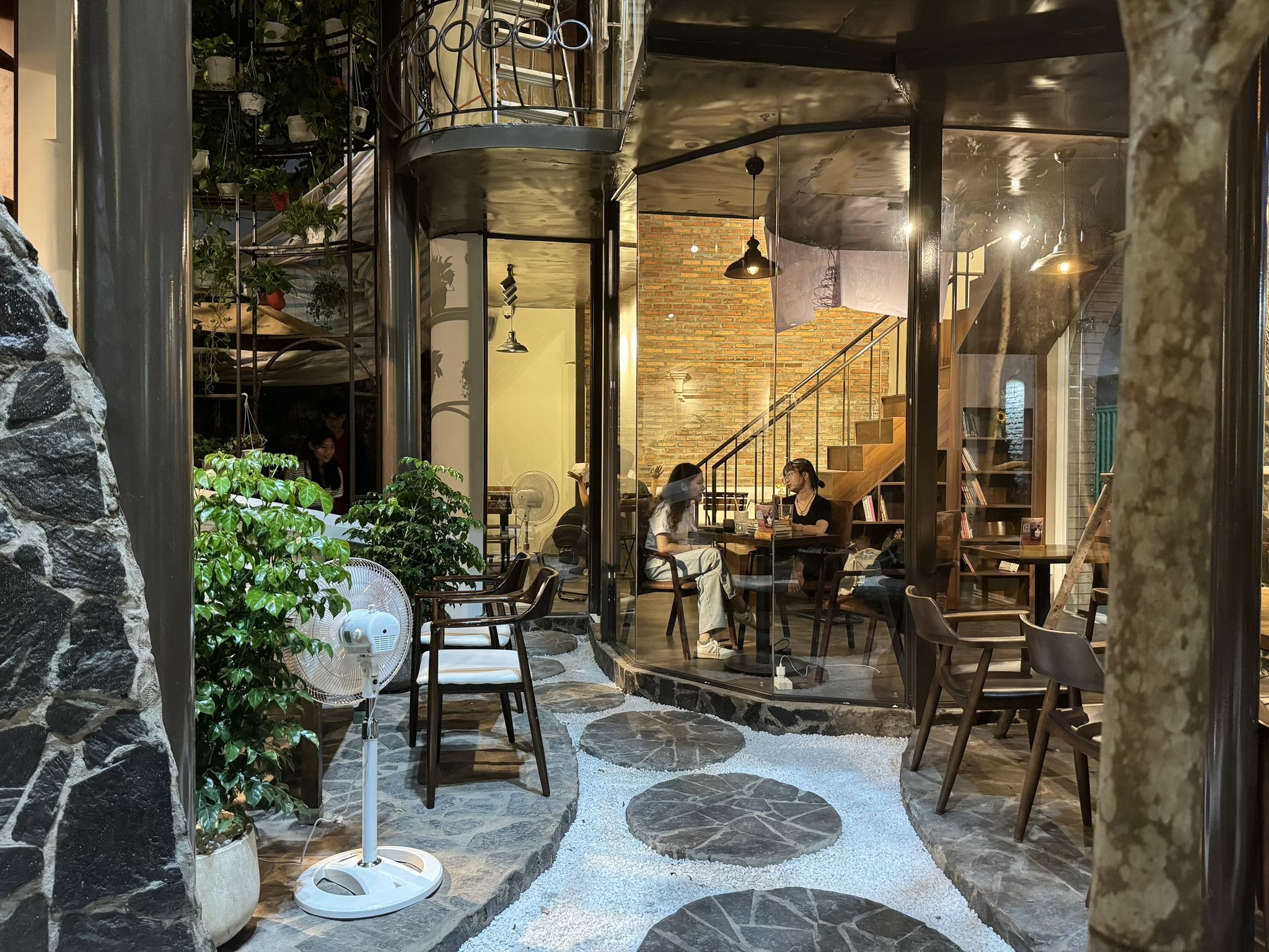 KHỞI ĐẦU NGÀY MỚI VỚI CÀ PHÊ SÁNG TẠI THE WISELANDS COFFEE 9