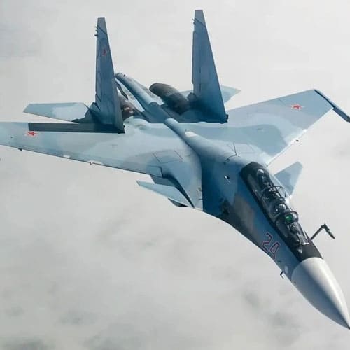 Nghi vấn tiêm kích Su-30SM của Nga mất tích gần Đảo Rắn, Ukraine công bố phát hiện mảnh vỡ