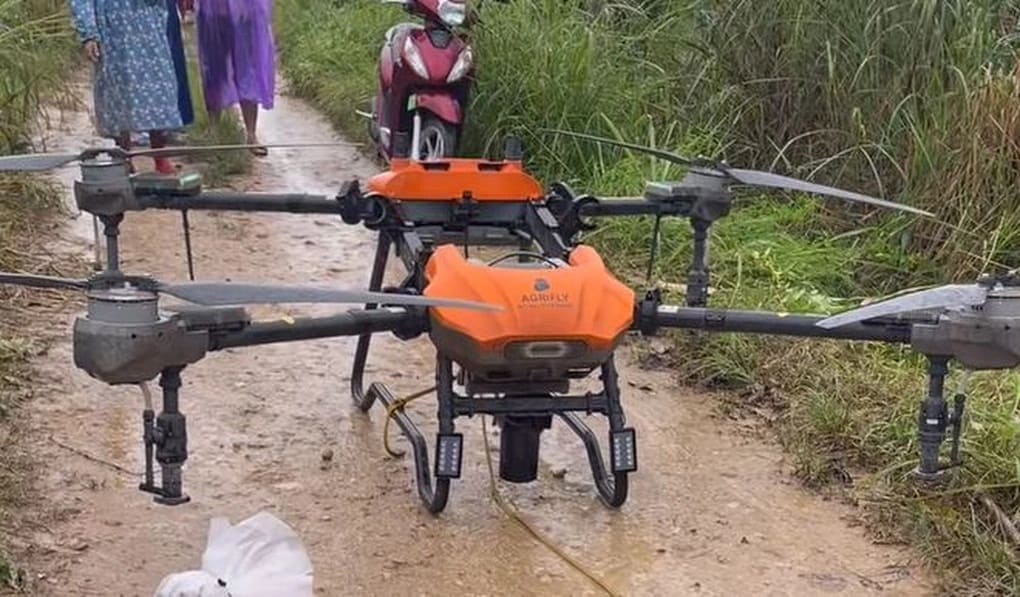 Câu chuyện cảm động về người đàn ông điều khiển drone cứu người mắc kẹt