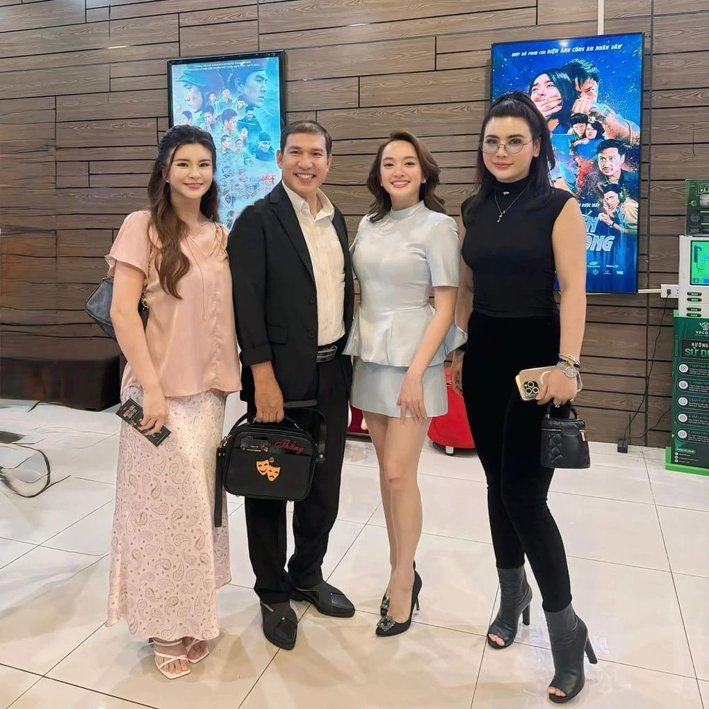 Diễn viên Kim Oanh trẻ ra 10 tuổi sau khi phẫu thuật thẩm mỹ