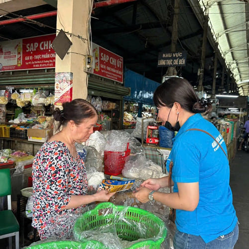Phụ nữ lao động tự do thu nhập cao hơn chồng