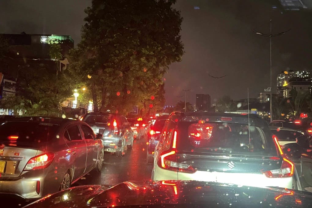 Giao thông Hà Nội tắc nghẽn