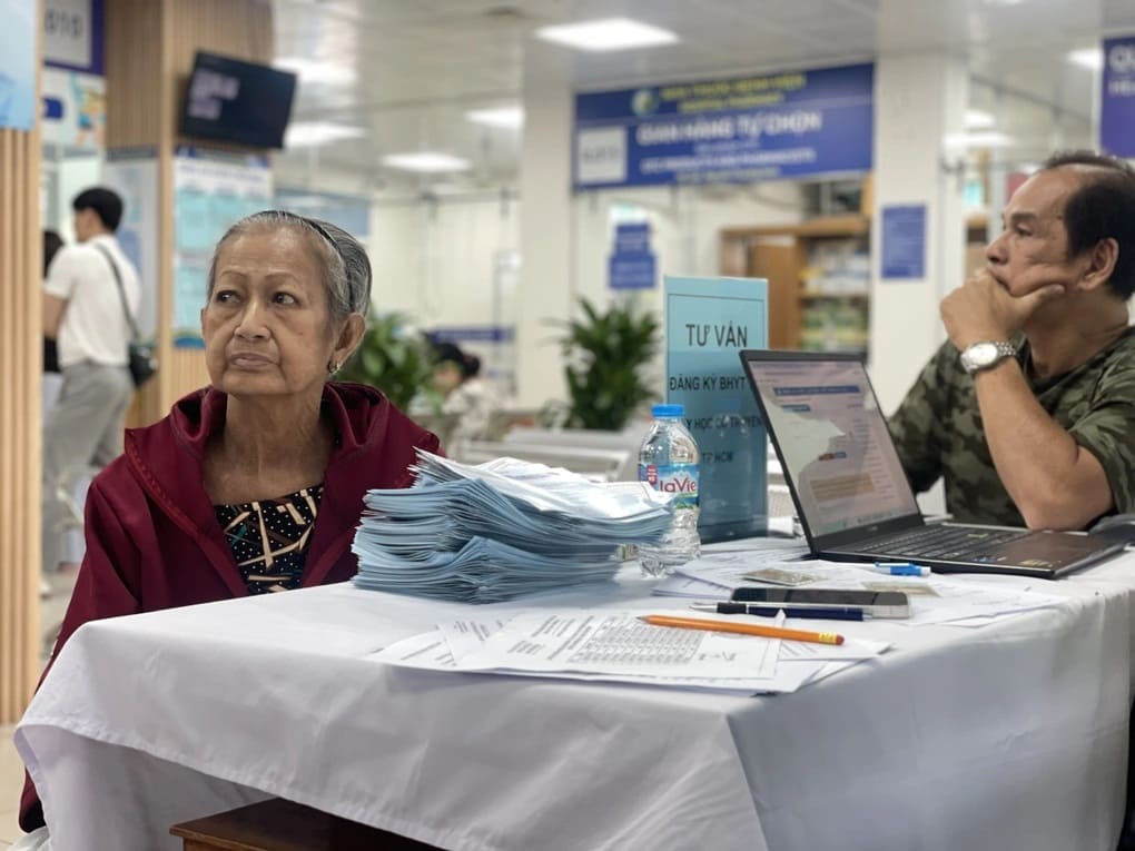 Bệnh viện tuyến chuyên sâu TP.HCM nhận đăng ký khám BHYT ban đầu,thuận lợi cho người dân điều trị bằng y học cổ truyền