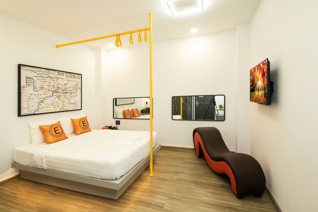 Top 20 Phòng Đỉnh Nhất tại Eros Hotel – Trải Nghiệm Xa Hoa Không Thể Bỏ Lỡ 11