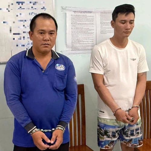 TPHCM bắt nhóm bơm nước máy vào bình 20 lít giả thương hiệu nổi tiếng bán cho tiệm tạp hóa
