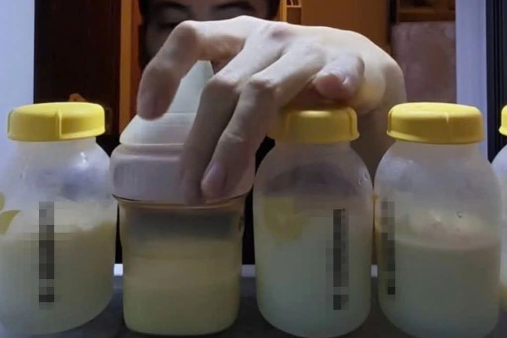 Bác sĩ cảnh báo nguy cơ khi dùng sữa mẹ pha cà phê gây hại sức khỏe