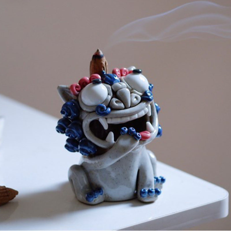 Tượng gốm sư ngáo đội nhang trầm