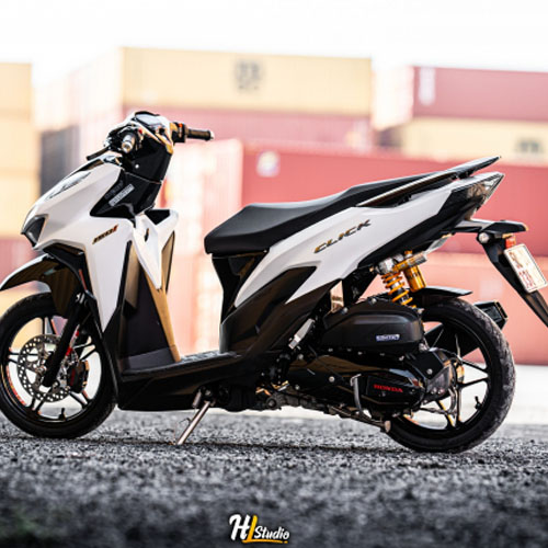 Vario 150 hoá siêu xe sau khi được tân trang từ A đến Z Vario 150 hoá siêu xe sau khi được tân trang từ A đến Z
