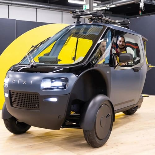 Xe điện ba bánh mui kín tốc độ 120km/h